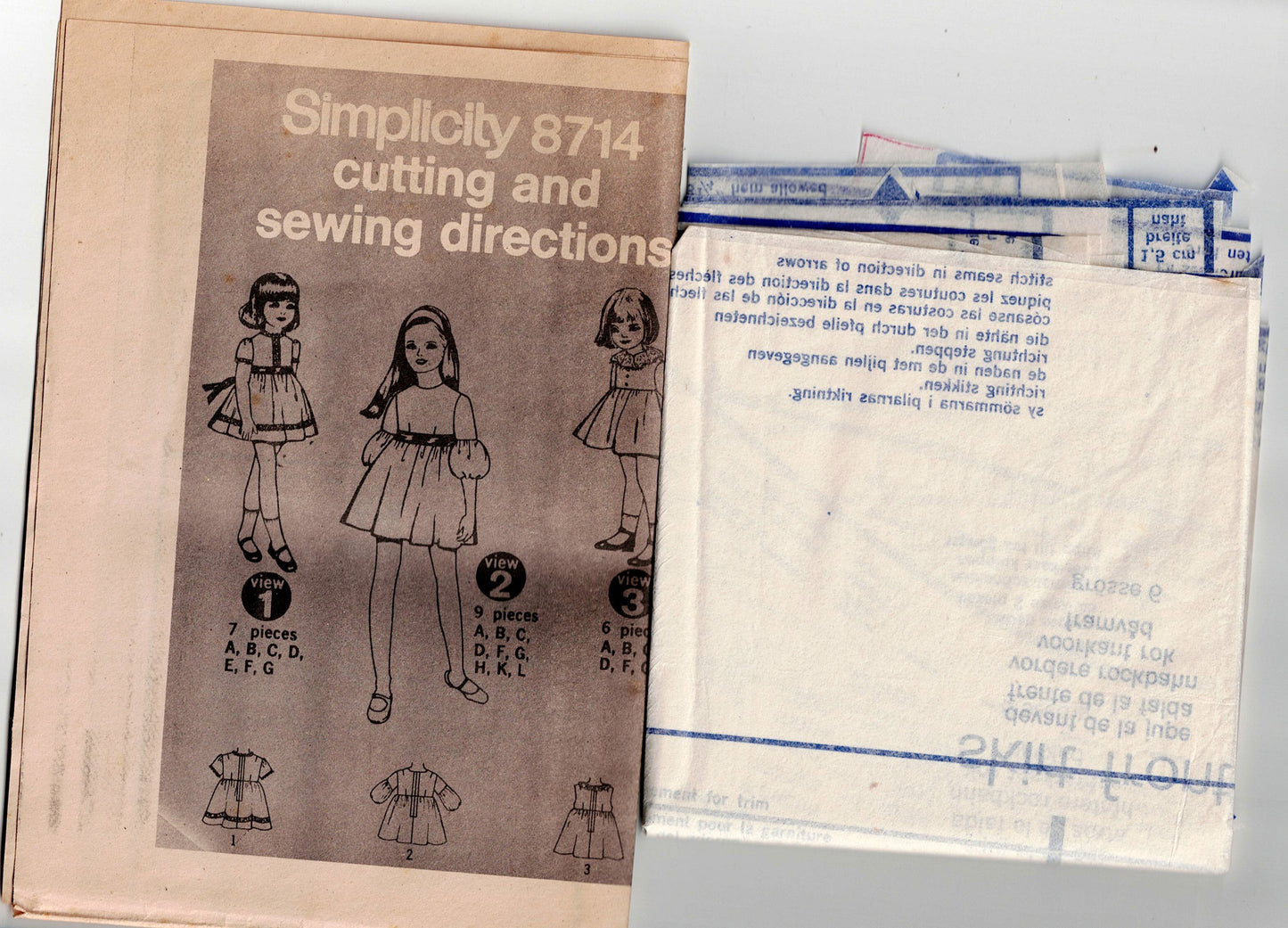 Simplicity 8714 Girls Puff Sleeved Party Dress 1970s Vintage Sewing Pattern Size 6