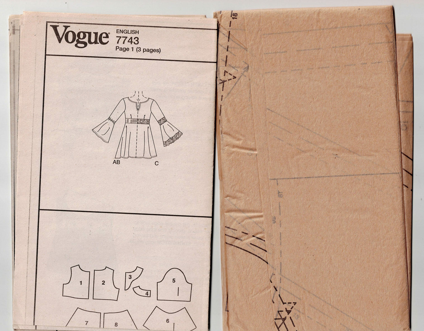 Vogue 7743 Womens Pullover Flared Sleeve Tunic Caftan Tops Out Of Print Sewing Pattern Size 18 - 22 UNCUT Factory Folded
