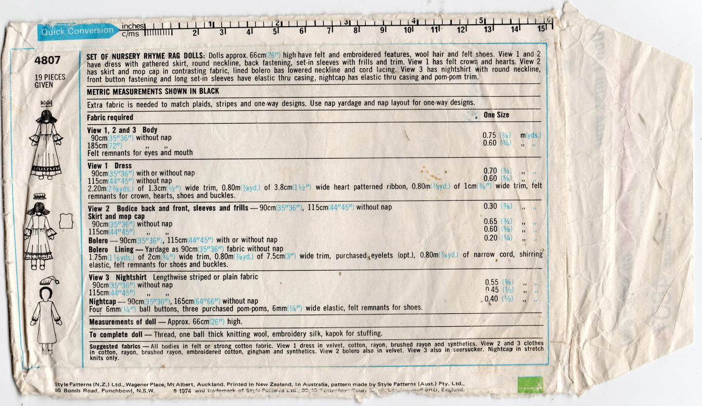 Patrón de costura vintage de los años 70 para muñecas de trapo con rimas infantiles, estilo 4807