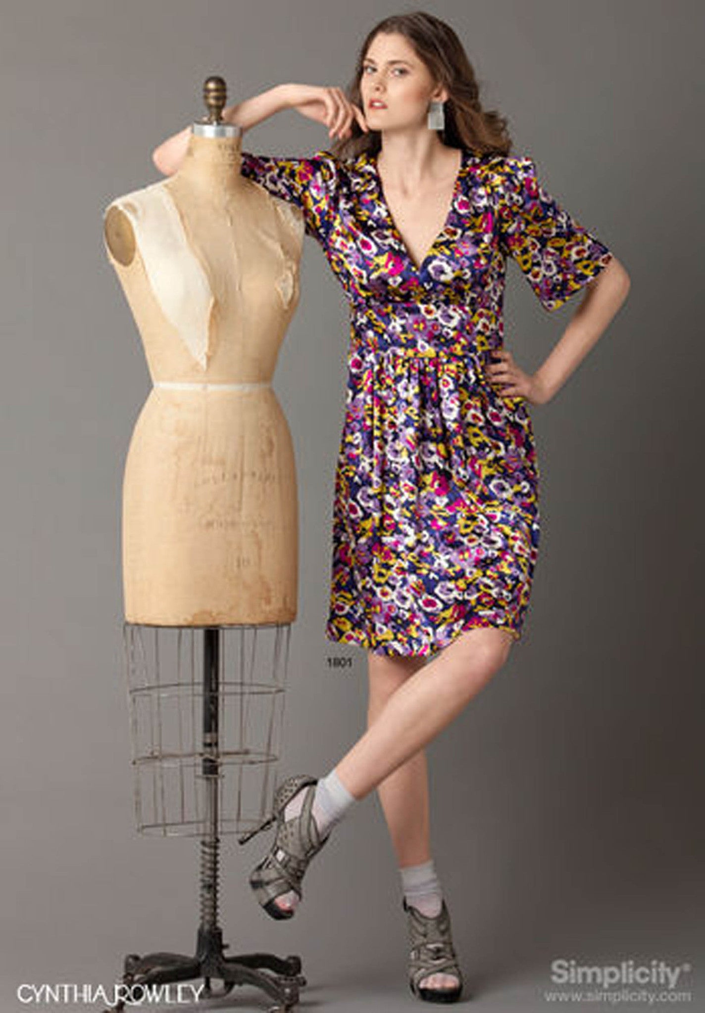 Simplicity 1801 CYNTHIA ROWLEY Womens Dress or Tunic with Midriff Panel & Flutter Sleeves Out Of Print Sewing Pattern Size 6 - 14 UNCUT Factory Folded