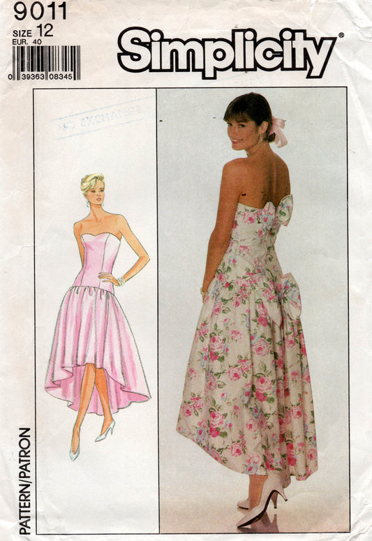 Patrón de costura vintage de los años 80 para vestido de fiesta formal de noche con dobladillo en cascada sin tirantes Simplicity 9011 para mujer, talla 12, busto 34 pulgadas