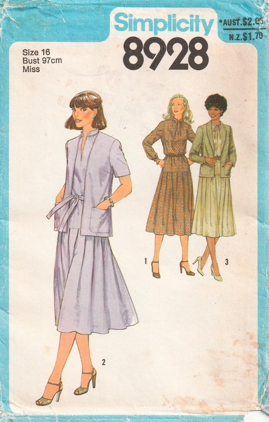 Simplicity 8928