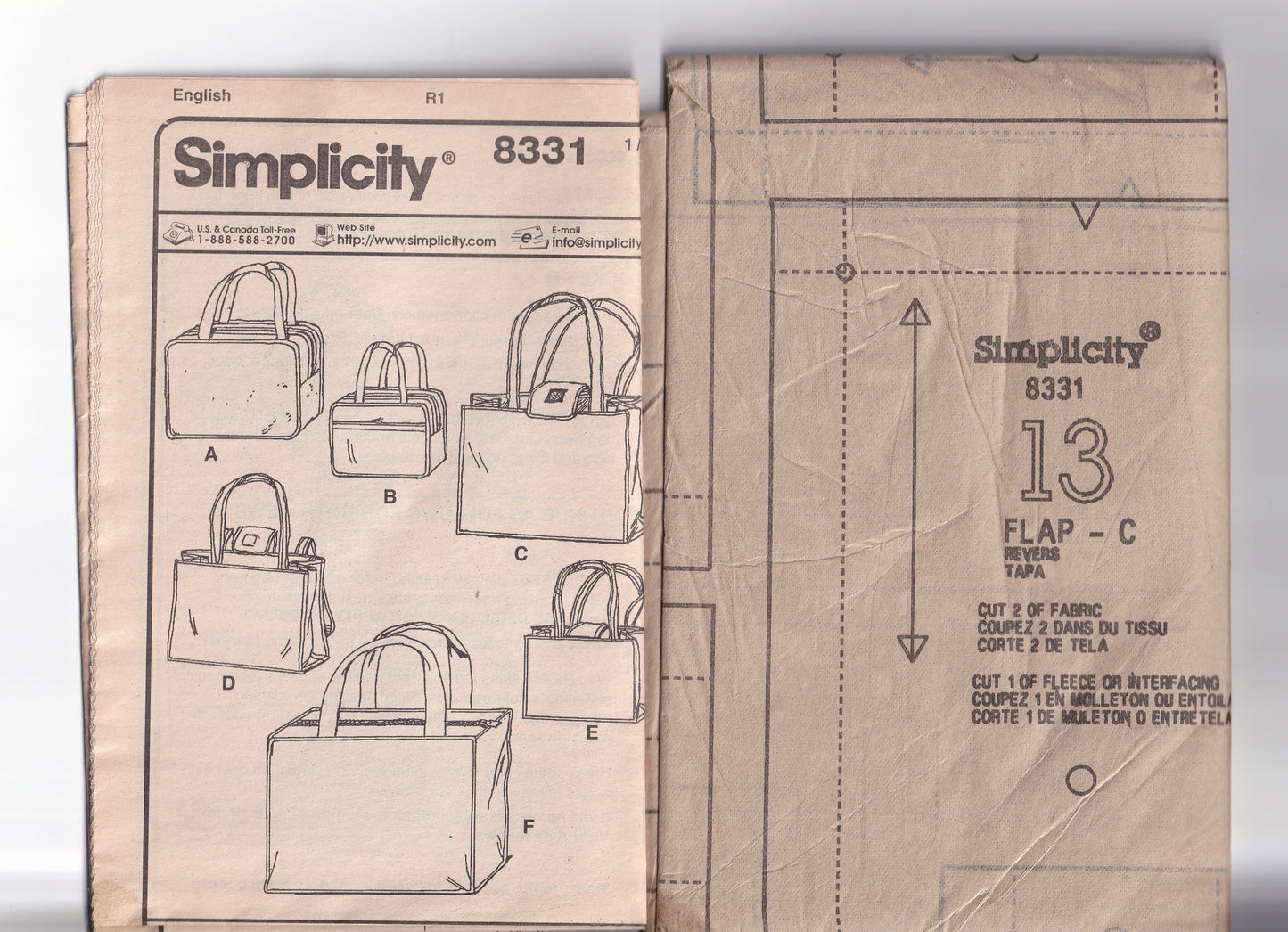 Simplicity 8331 Womens Shopping Beach Tote Bags Out Of Print Paper Sewing Pattern UNCUT Factory Folded