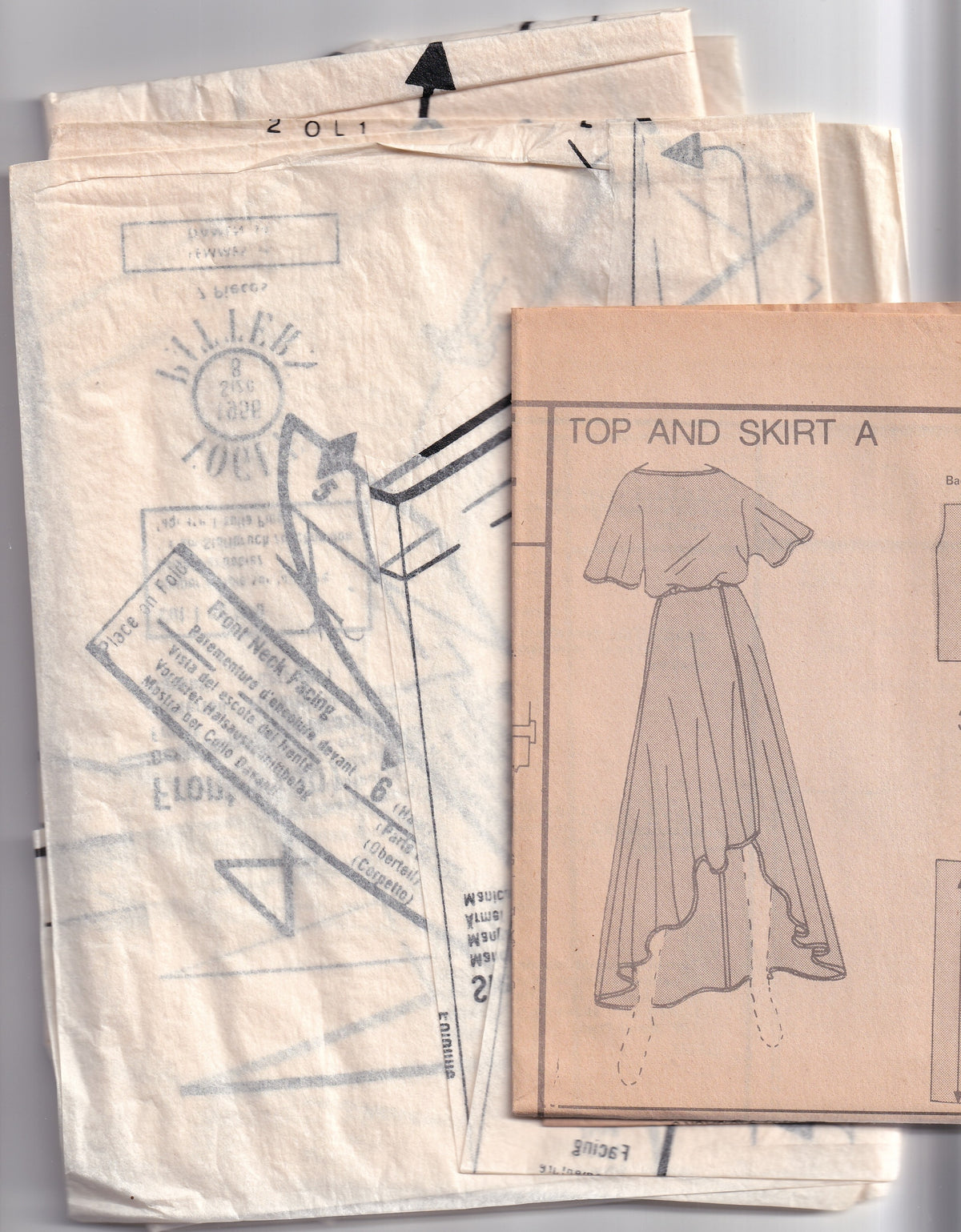 Vogue American Designer 1956 KASPER Womens Top & Skirt 1970s Vintage Paper Sewing Pattern Size 8 Bust 31.5 Inches