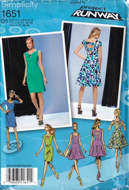 simplicity 1651