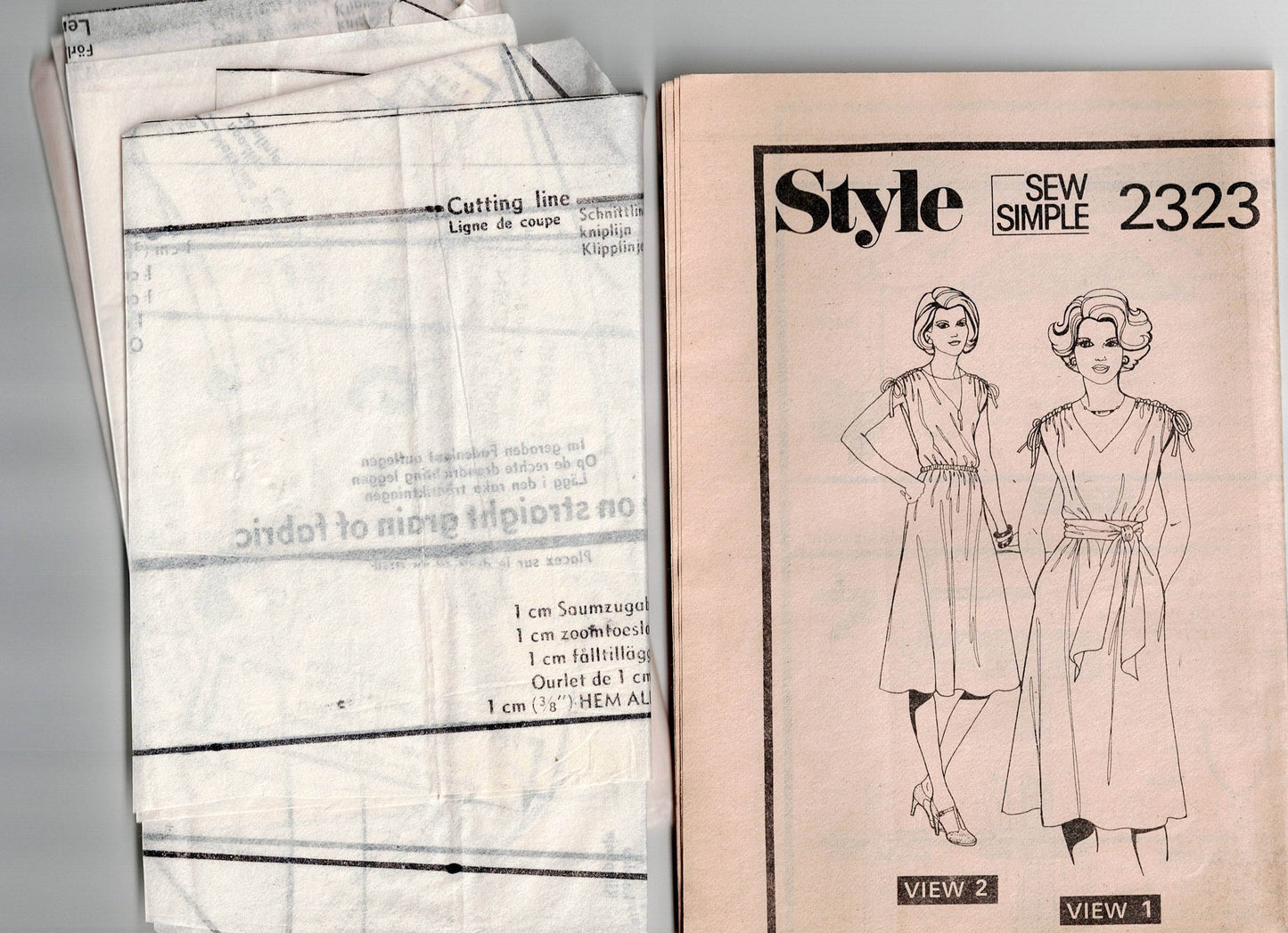 Style 2323 Womens EASY Pullover Gathered Shoulder Dress 1970s Vintage Sewing Pattern Size 10, 12 or 14