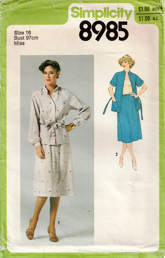 Simplicity 8985