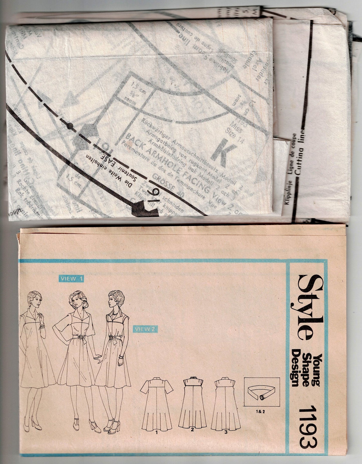 Style 1193 Womens Yoked Dress with Pockets 1970s Vintage Sewing Pattern Size 14 Bust 36 inches