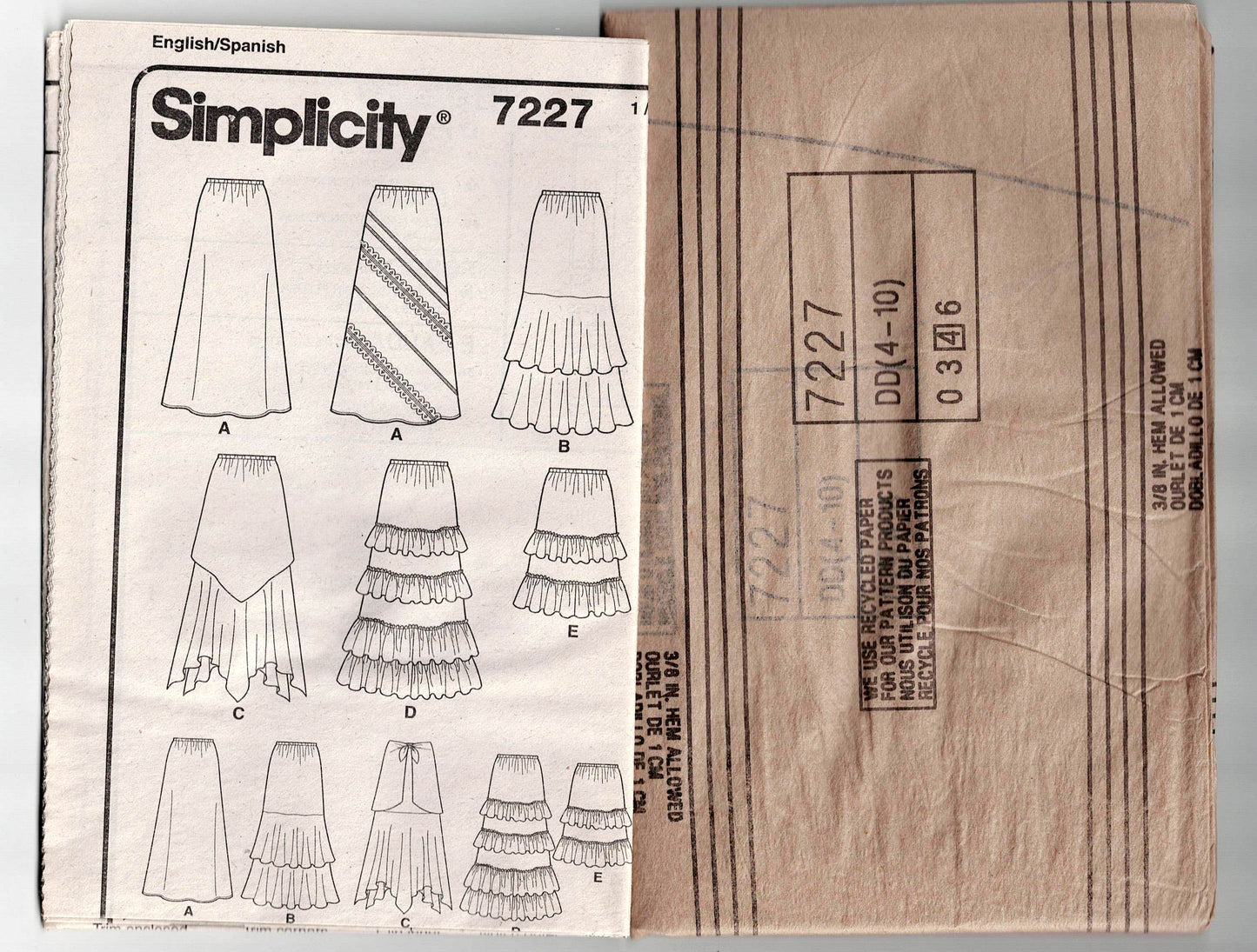 Patrón de costura Simplicity 7227 para faldas con cintura elástica, lisas o con volados, para mujer, sin estampado, talla 4 a 10, dobladas de fábrica