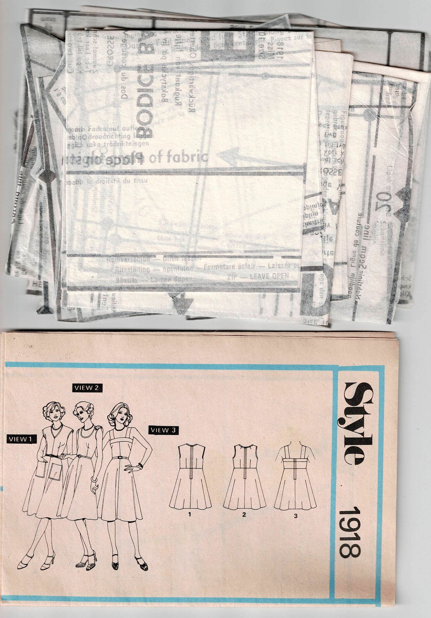 Style 1918 Womens Fit & Flared Sundress 1970s Vintage Sewing Pattern Size 10 Bust 32.5 Inches