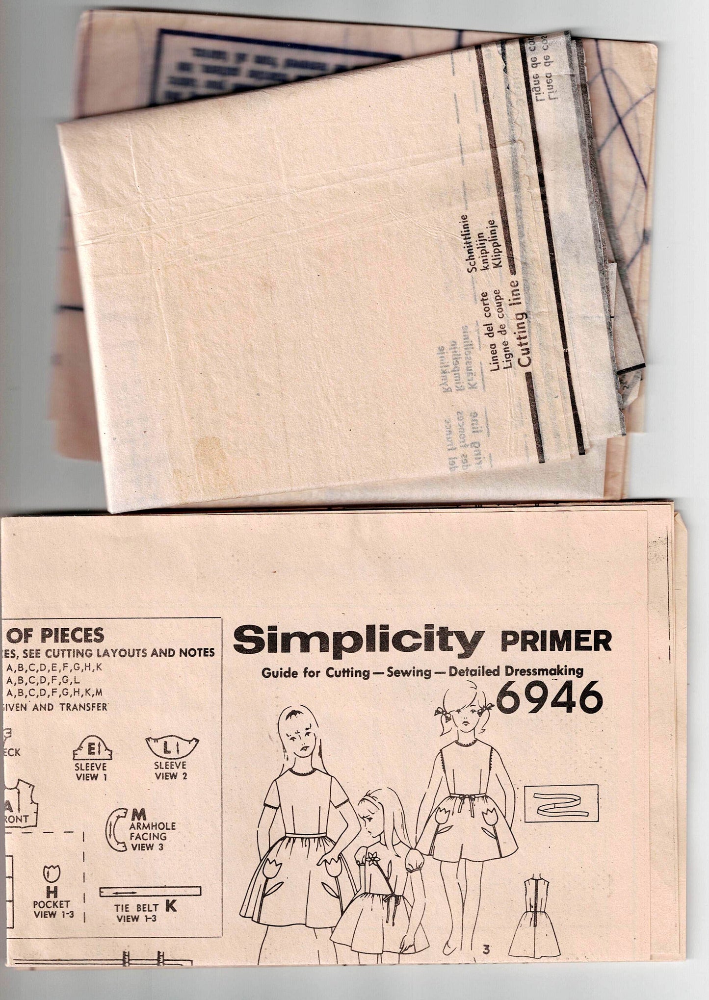 Simplicity 6946 Girls Full Skirt Party Dress with Applique 1960s Vintage Sewing Pattern Size 8