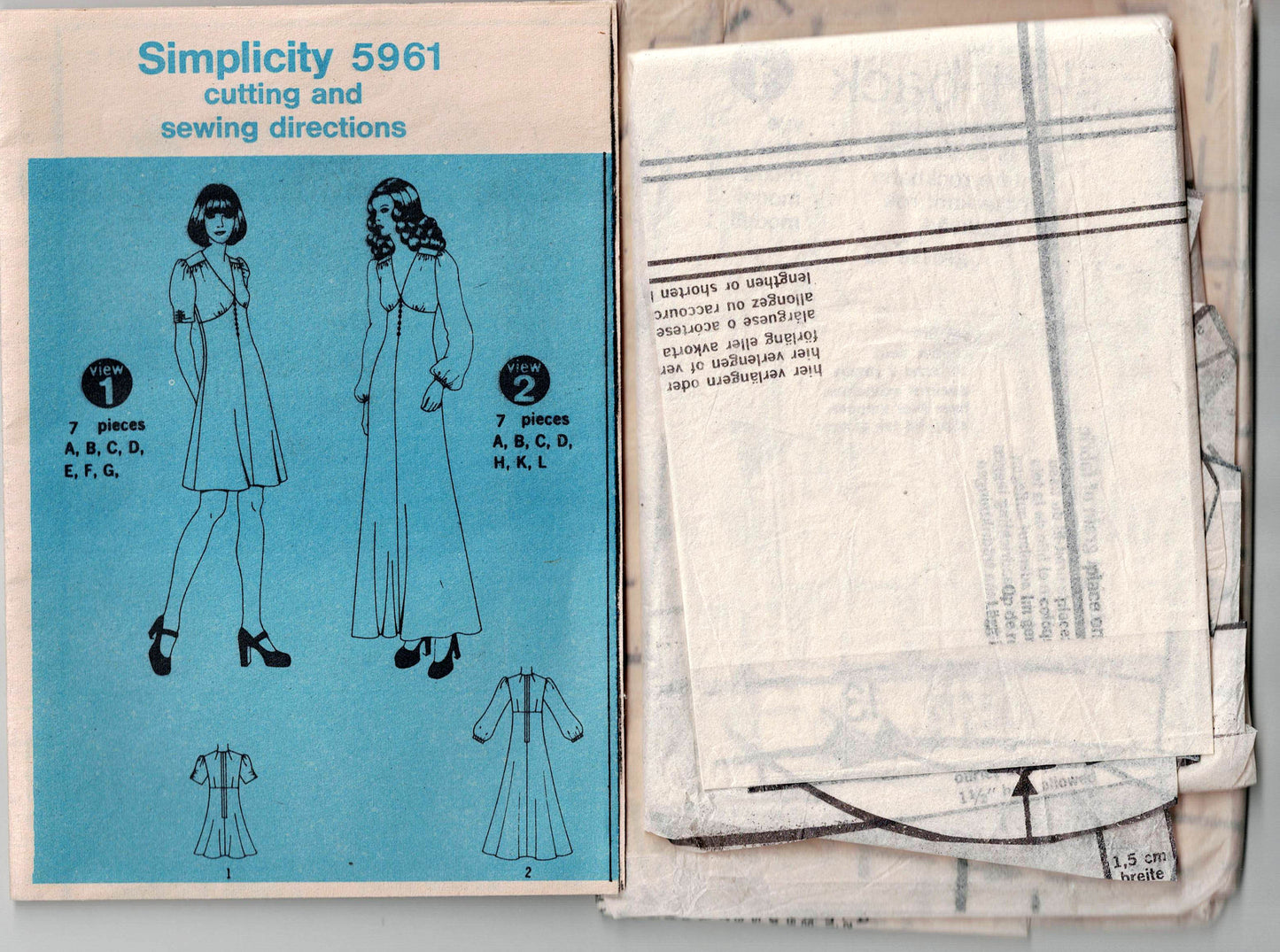 Simplicity 5961 Womens Empire Waisted Puff Sleeved Dress 1970s Vintage Sewing Pattern Size 12 Bust 34 Inches