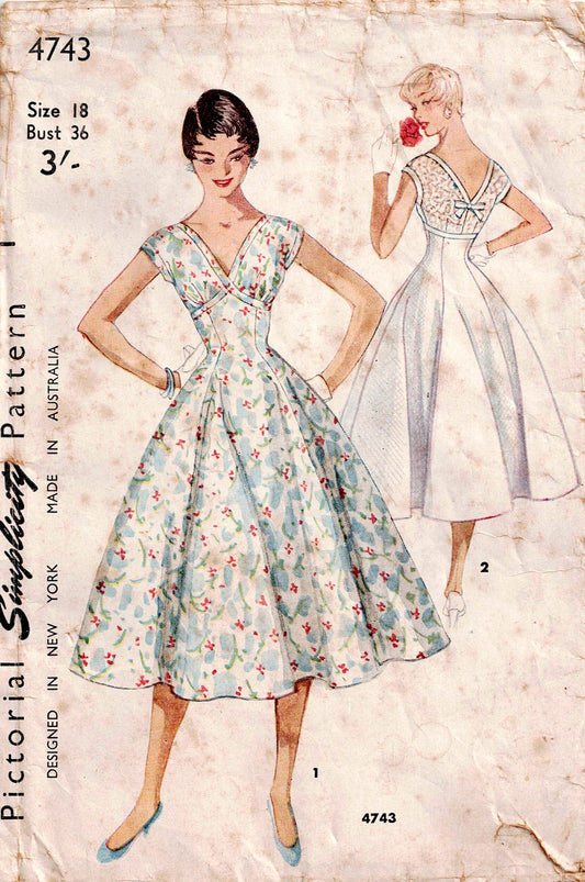 Simplicity 4743