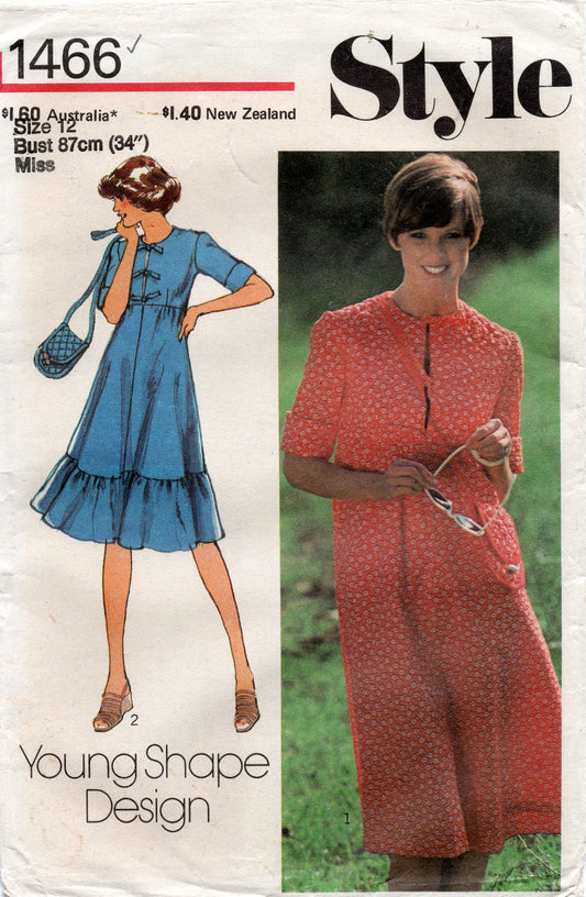style 1466 70s dress and bag