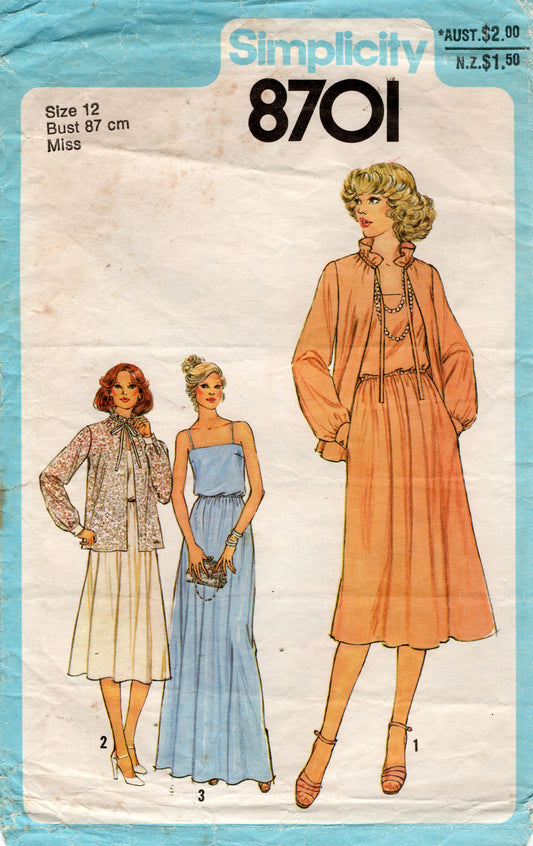 Simplicity 8701