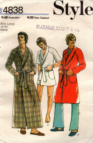 Style 4838 mens robe 70s